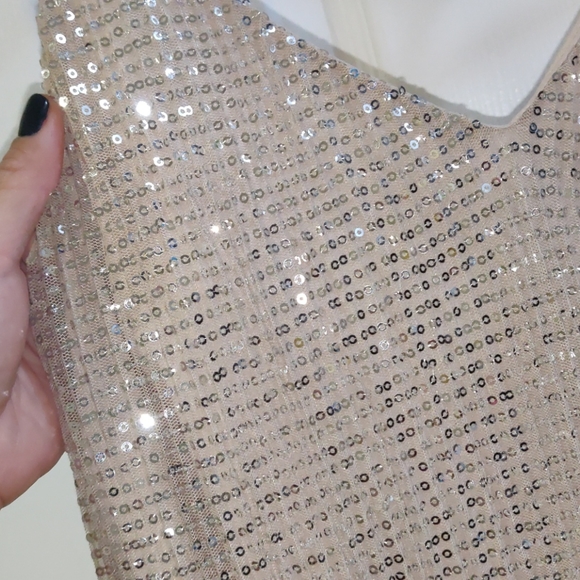 Dress - Picture 3 of 4